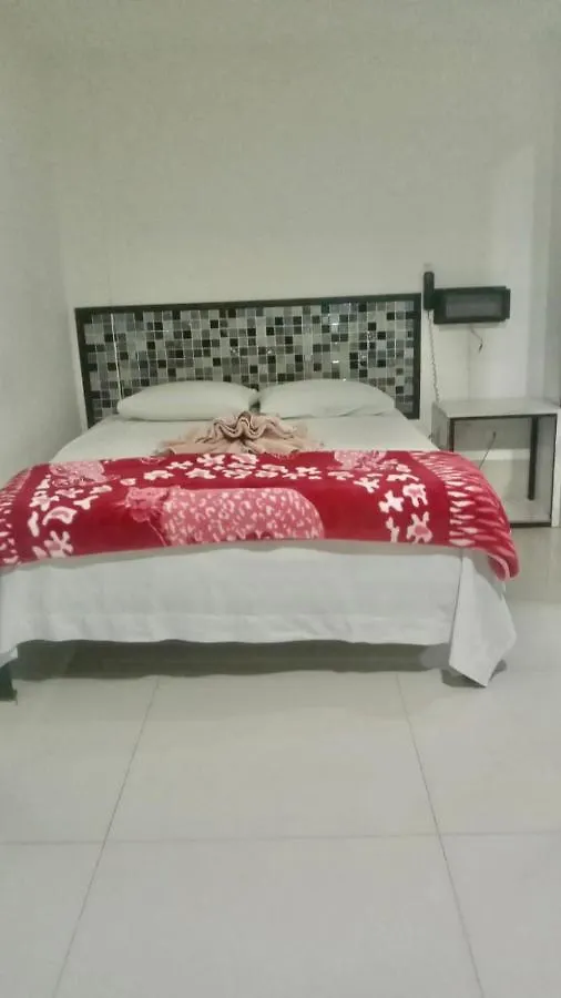 Apartahotel El Paraiso Cali 3*,